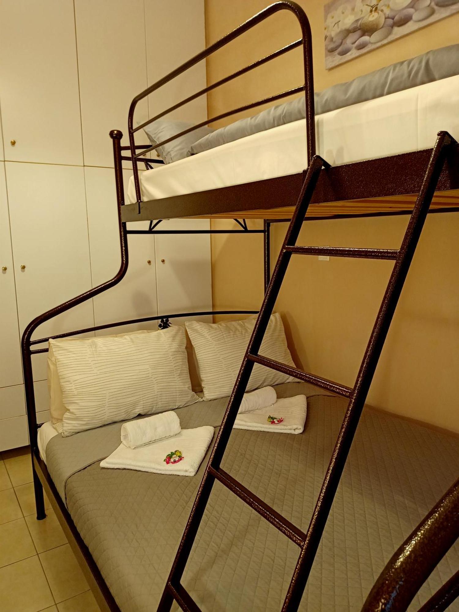 Apartamento Myilios By Ilios Company Atenas Exterior foto